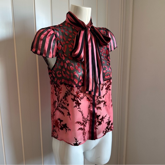 🎀SOLD🎀Alice + Olivia Jeannie Pink Stripe Leopard Neck Bow Blouse - Picture 8 of 10